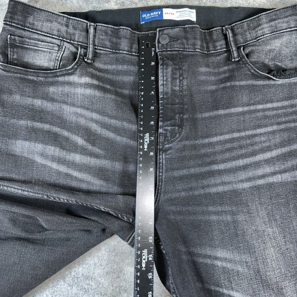 Old Navy Athletic Taper Jeans Men's 44X34 Black Distressed Look Built-In‎ Flex